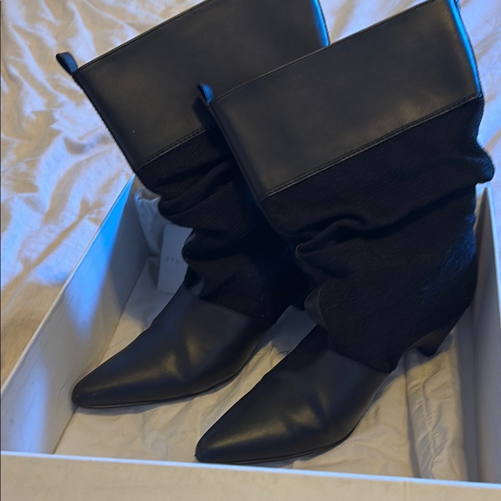 Chic Black Slouch Boots